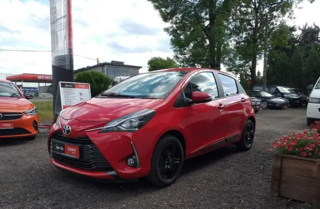 TOYOTA Yaris 